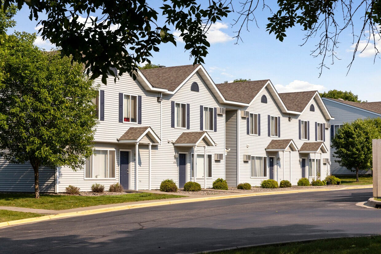 Silvan Townhomes Townhomes for Rent Maple Grove, MN