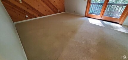 Building Photo - 35060 Woodside Ct
