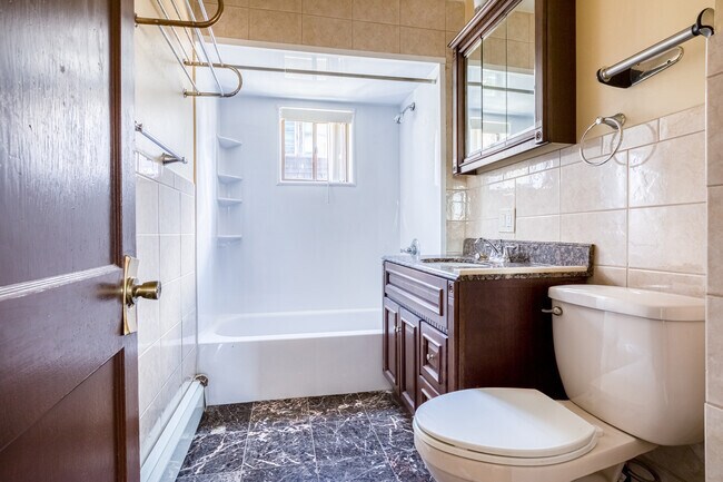 baño - 336 Riverside Ave