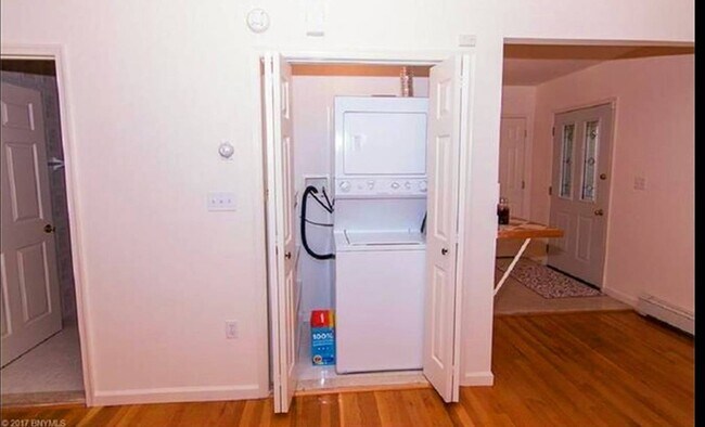 Foto del edificio - 2232 Benson Ave