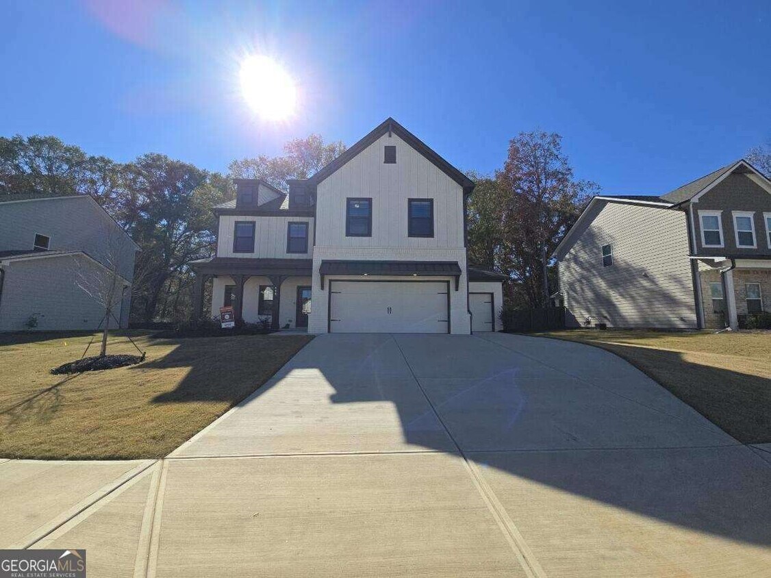 Primary Photo - 440 Winding Rose Dr