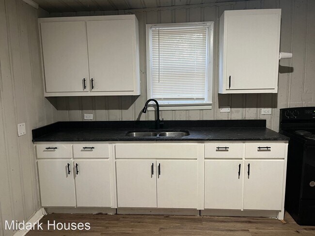 Foto del edificio - 3 br, 1 bath House - 1900 Cooper Road