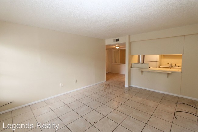 Foto del edificio - 7654 Forest City Rd