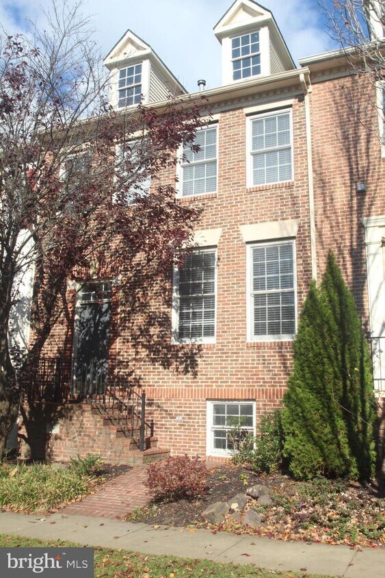 621 Pleasant Dr, Rockville, MD 20850 Townhome Rentals in Rockville MD