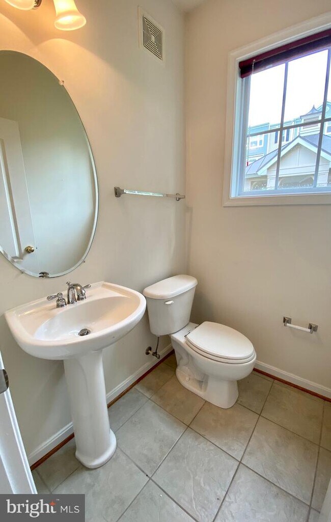 Building Photo - 24635 Rosebay Terrace