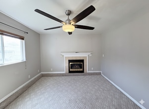 Building Photo - 472 E 350 S St