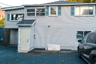 Building Photo - 43 Park Ave