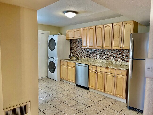 In unit Laundry - 620 W 1st Ave