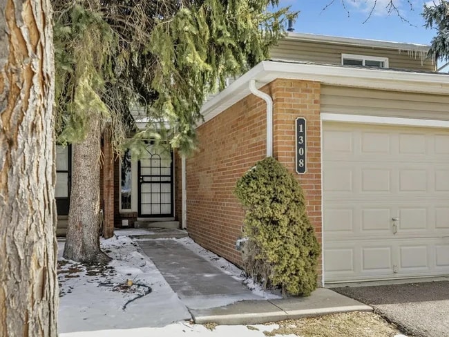 Building Photo - 1308 Vesta Cir