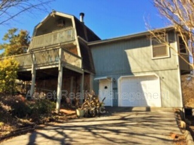 Building Photo - 108 Waverly Cir