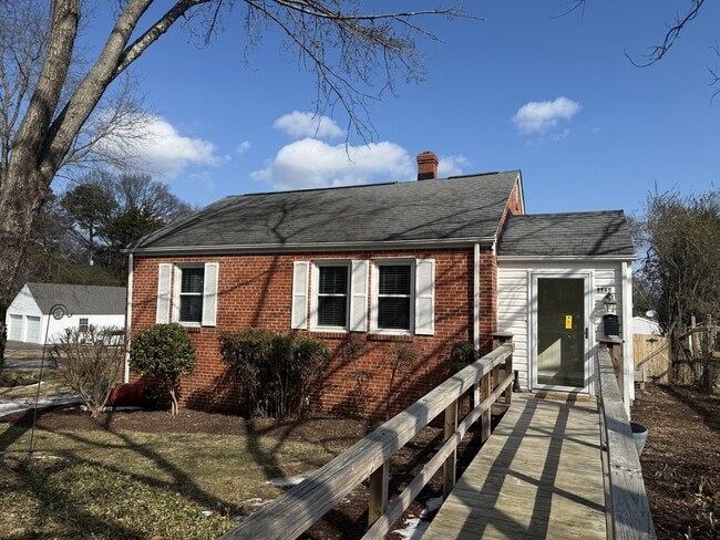 Building Photo - 6424 W Grace St