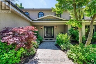 Building Photo - 1490 Oakhill Dr