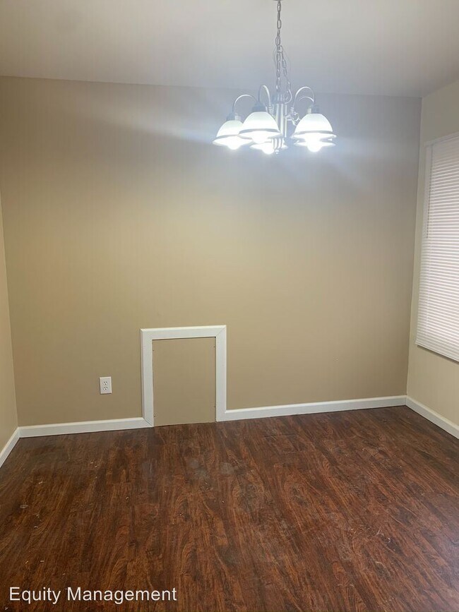 Building Photo - 3 br, 1.5 bath House - 3929 Nassau Court