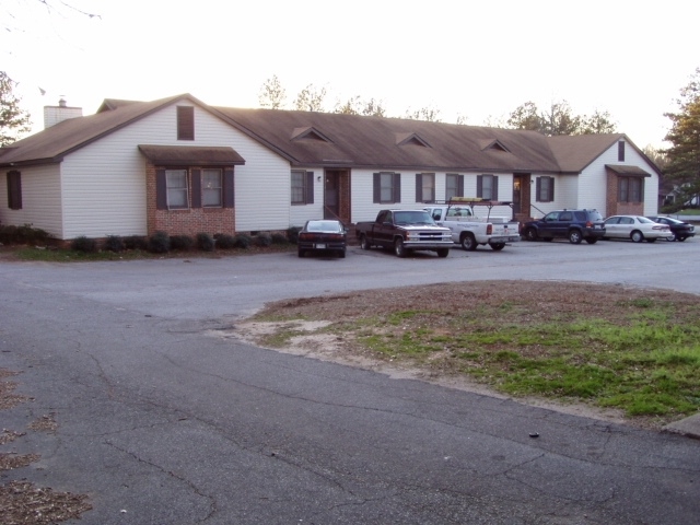 Building Photo - Settler's Apartments