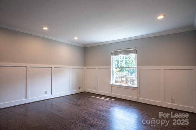 Building Photo - 2626 Park Rd