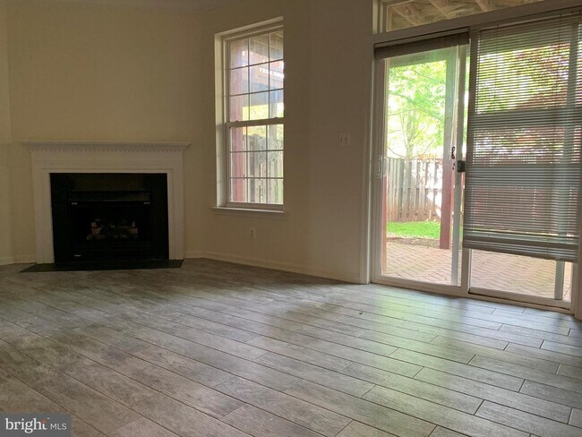 Photo - 46788 Sweet Birch Ter Townhome