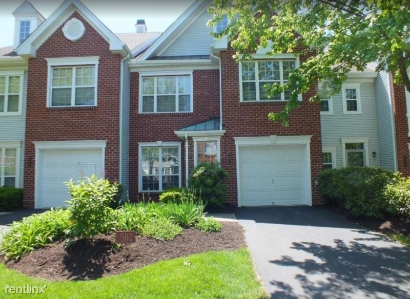 Foto principal - 3 br, 2.5 bath Townhome - 502 Timberbrooke Dr