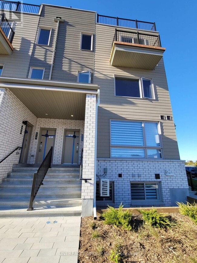 Building Photo - 812 Mishi Private