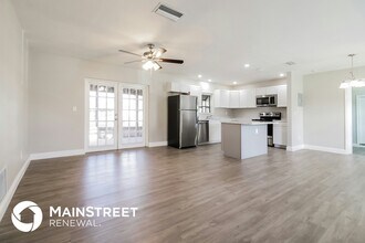 Building Photo - 1517 Gold Terrace