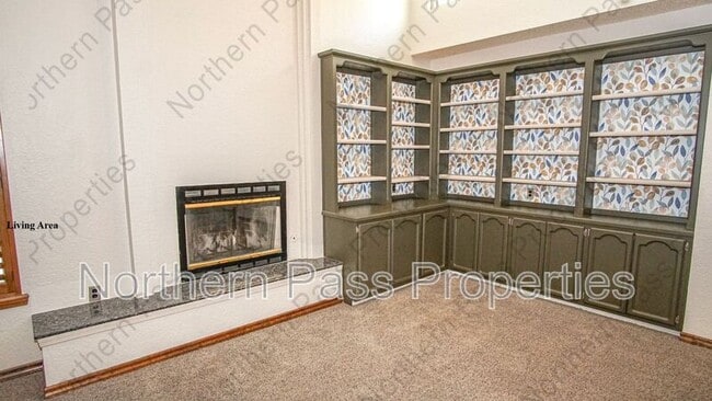 Building Photo - 612 Willow Glen Dr