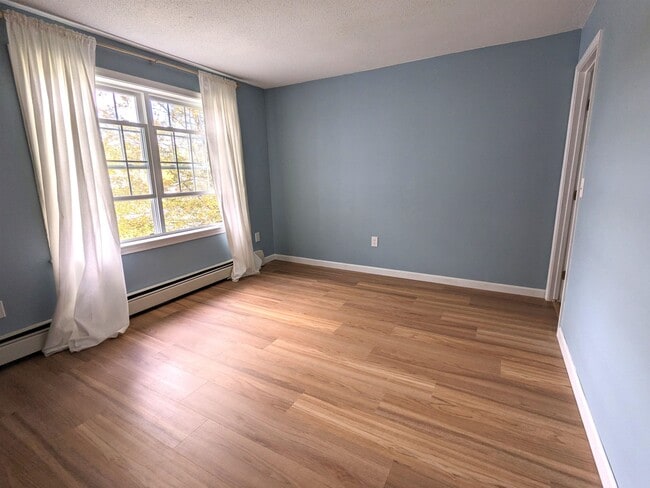 Foto del edificio - 50 Brookside Dr