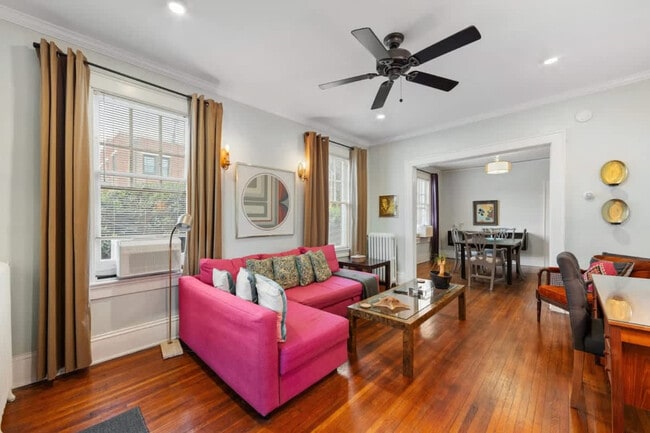 Foto del edificio - 536 Hawthorne Ln