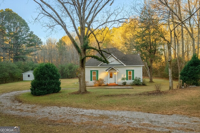 Foto del edificio - 235 Jenkins Rd