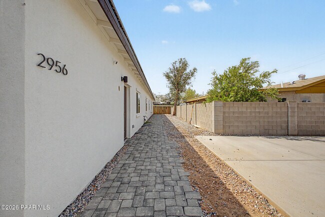 Building Photo - 2956 N Richey Blvd