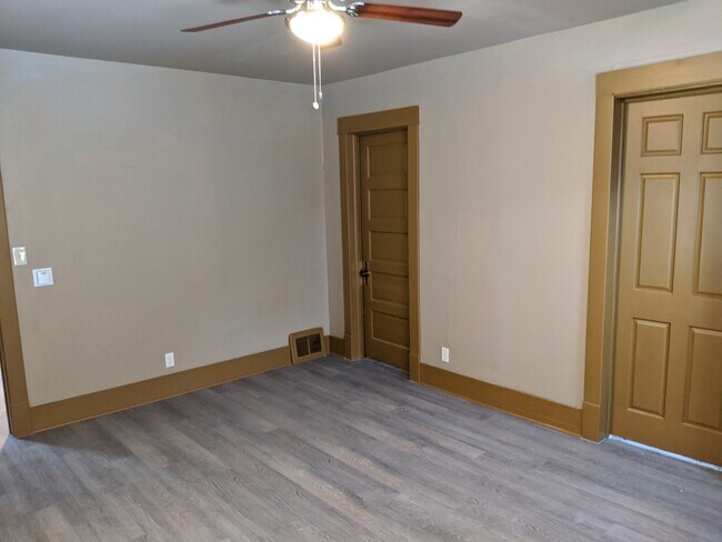 Foto del edificio - 3163 N Richards St