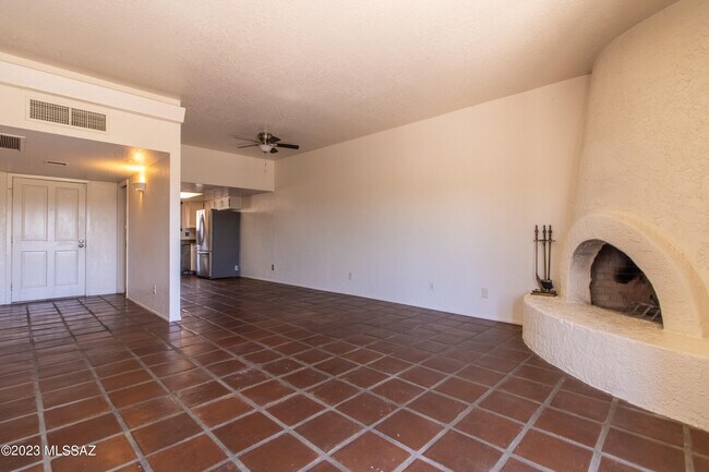 Building Photo - 4664 E Camino Pimeria Alta