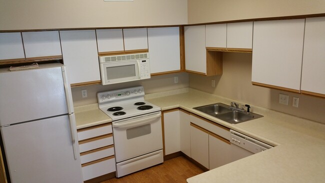 Foto del edificio - 2 bedroom, 1 bath condo on Iowa City's sou...