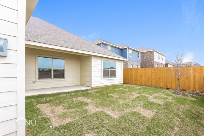 Foto del edificio - 309 Ridgeland Oak Dr