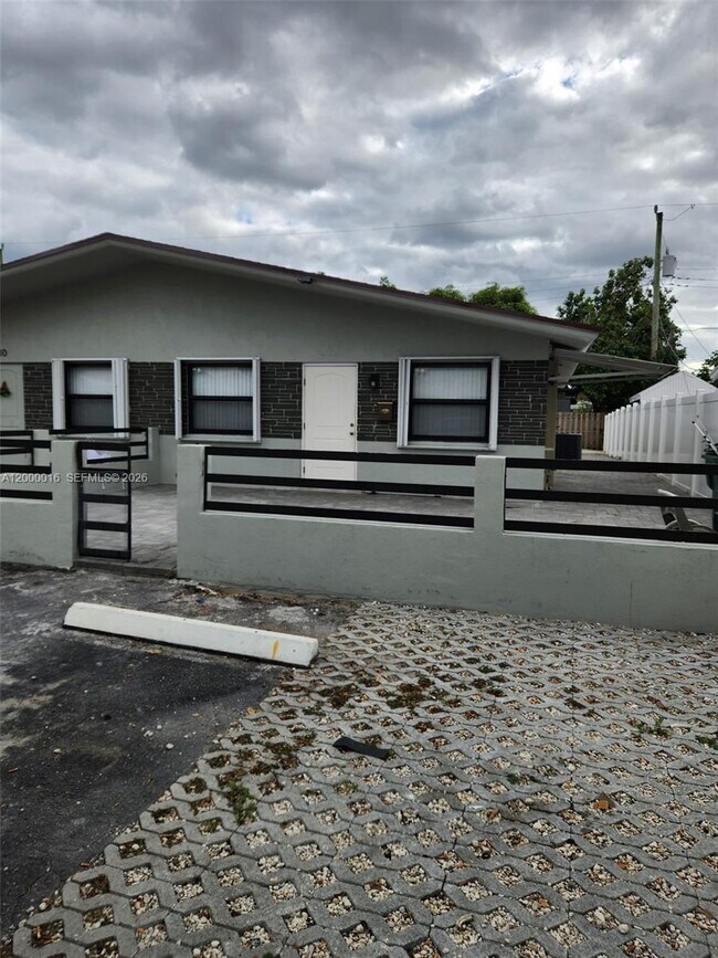 Building Photo - 210 NW 57th St