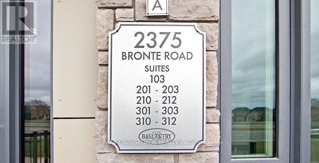 Building Photo - 2375 Bronte Rd