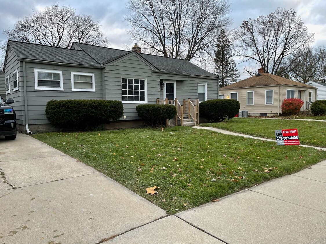 Primary Photo - Newly Renovated 4-Bedroom Ranch with Basem...