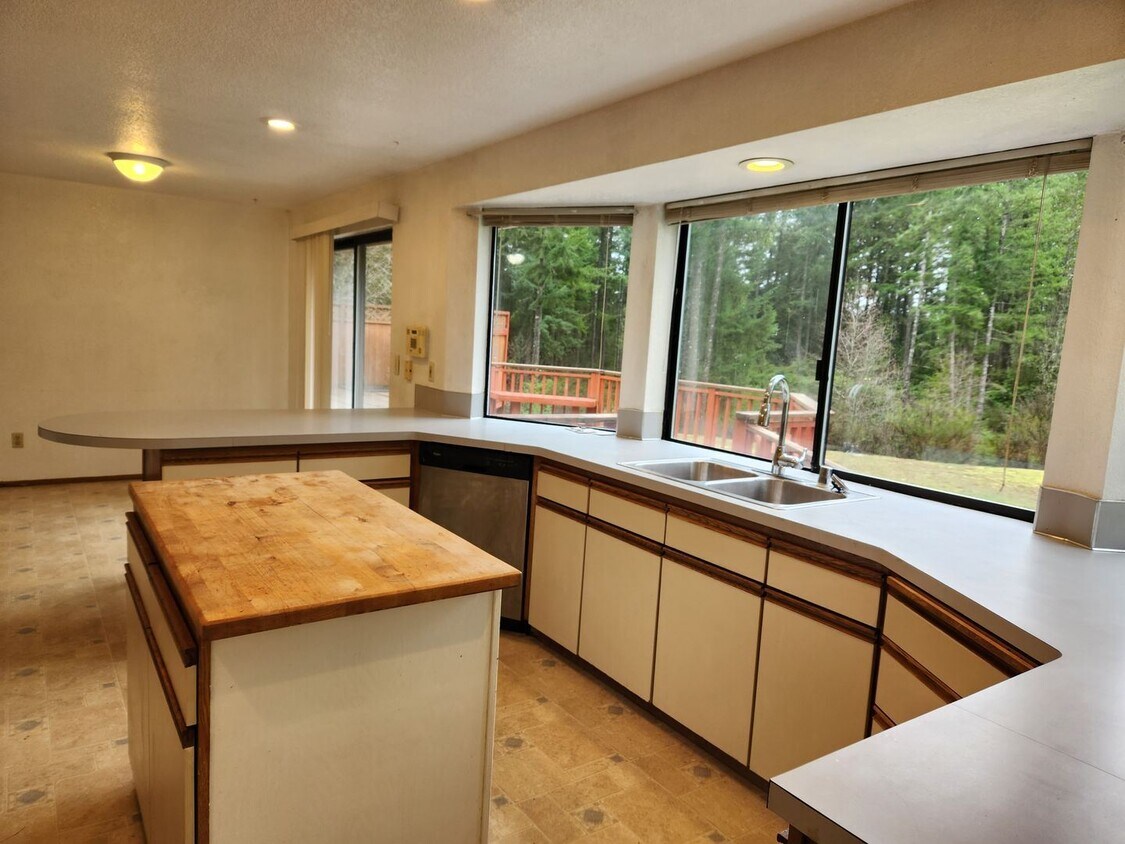 Primary Photo - 4 br, 3 bath House - 9525 SW Heartwood Lane