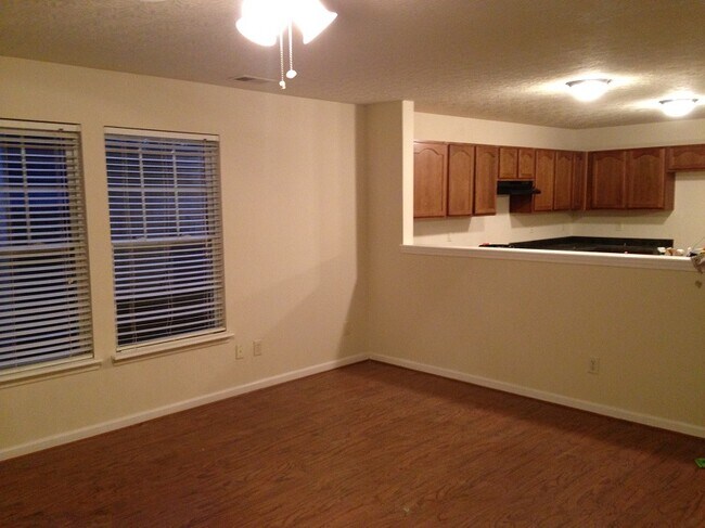 Building Photo - 2317 Lonan Ct