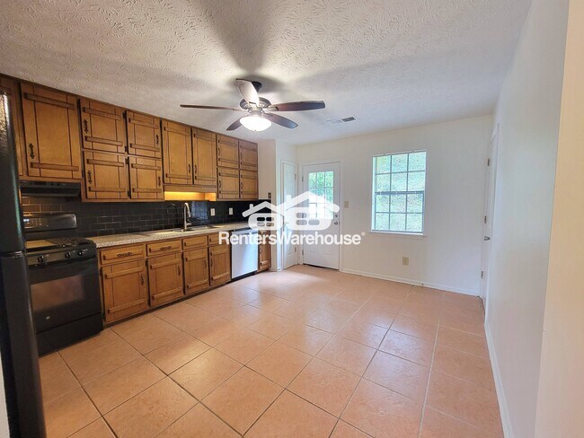 Foto del edificio - 270 S Jeff Davis Dr