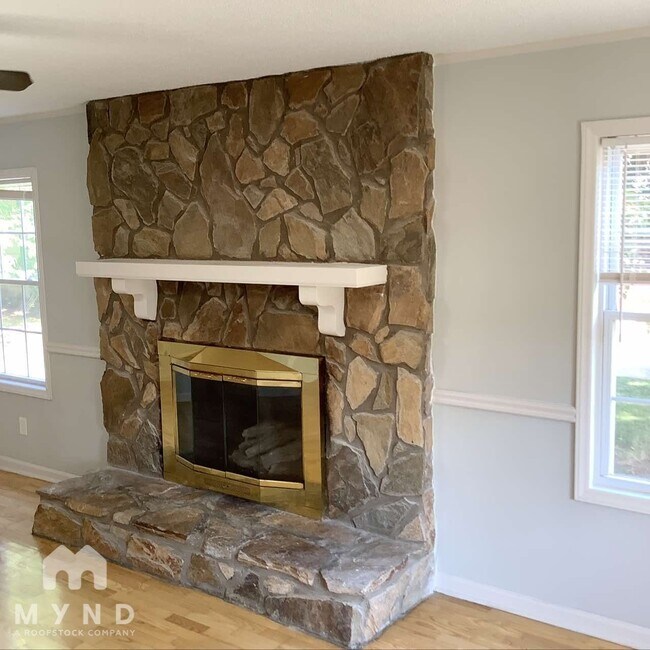 Foto del edificio - 2515 Winterfield Dr