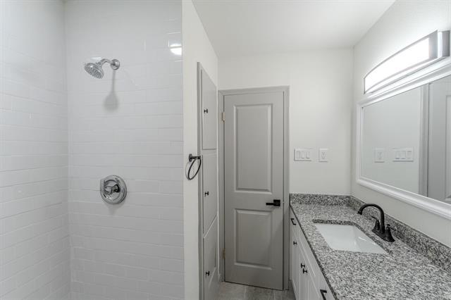 Foto del edificio - 8652 Wolfwood Ln