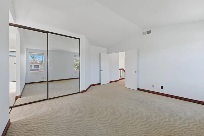 Building Photo - 3511 Milford Pl