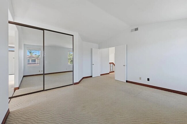 Foto del edificio - 3511 Milford Pl