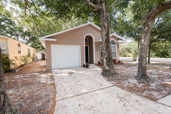 Foto principal - 924 N Grant St