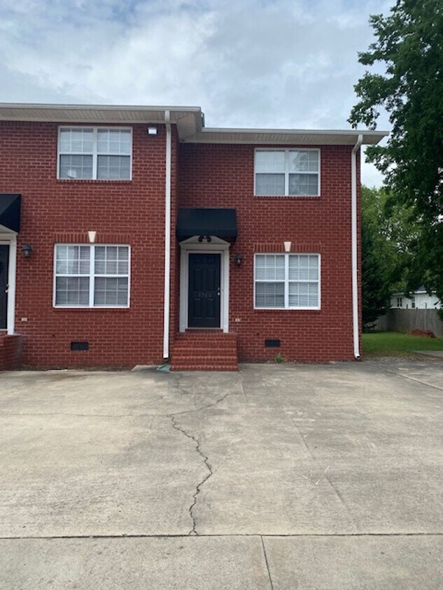 2 Bedroom 1.5 Bath townhouse House Rental in Cleveland, TN