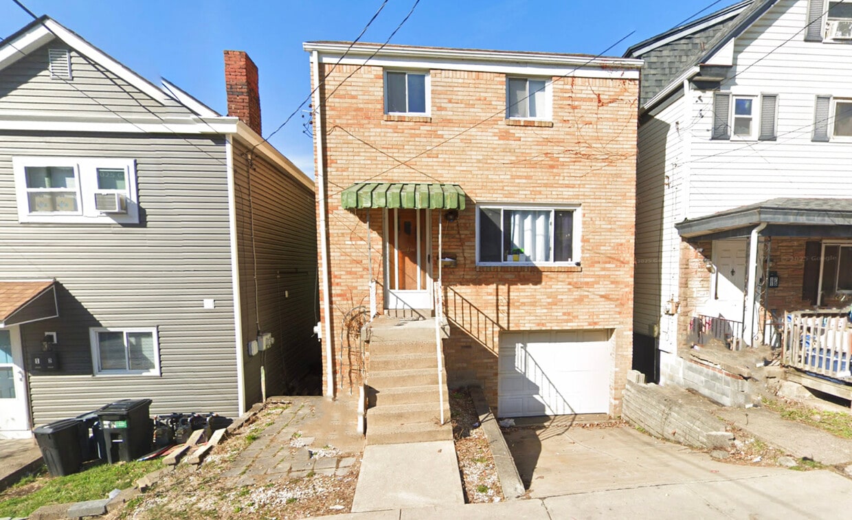 Primary Photo - 1720 Mt Joseph St