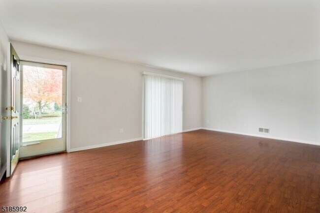 Foto del edificio - 152 Vista Dr