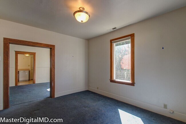 Building Photo - 405 N Mt Vernon