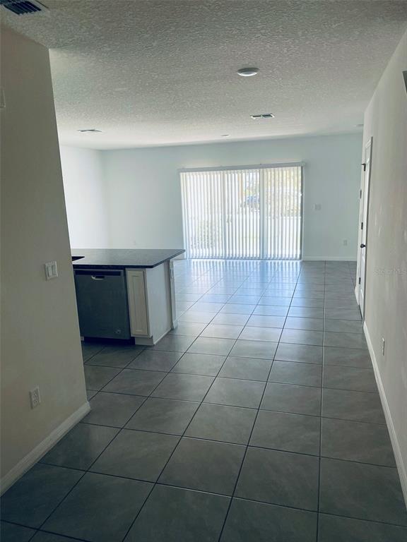 Foto del edificio - 12459 Bowes Branch Rd