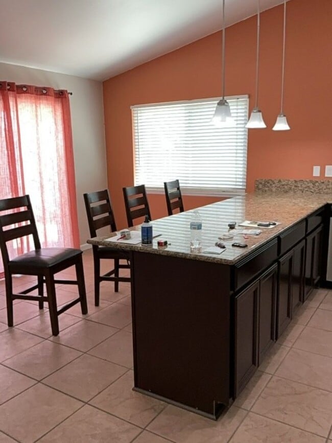 Building Photo - Charming 3 Bed/2 Bath Corner Home With NEW...