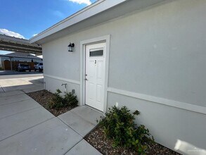 Building Photo - 2108 Davenport St